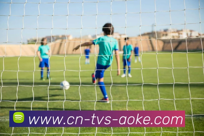 足球变向加速练习是否能提升球员在比赛中瞬间摆脱对手能力